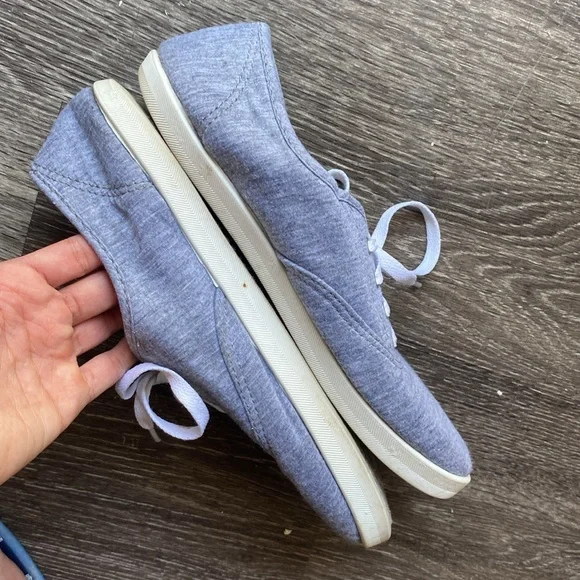 Gray and white flat sneakers shoes - Picture 9 of 17